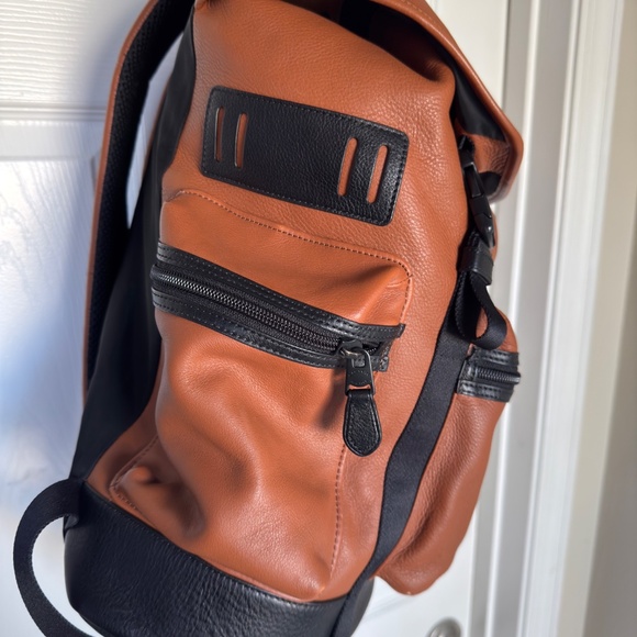 Coach Leather Backpack (Rucksack) - Large Capacity - Picture 4 of 9